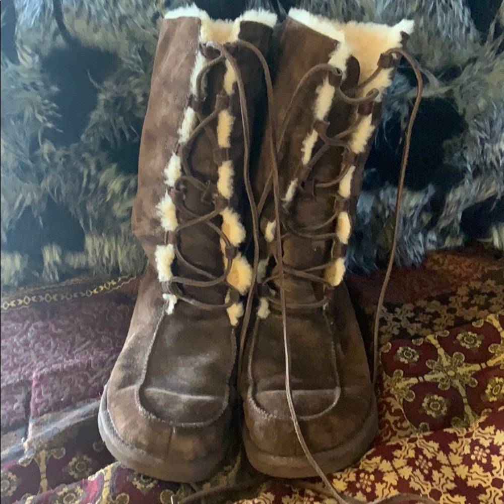 Ugg Winter Clave Boots Size 9